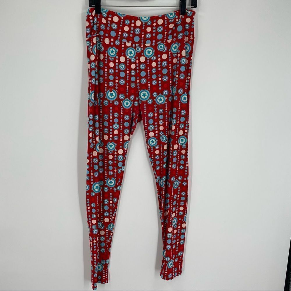 LulaRoe Women’s Tall and Curvy Soft Red with Blue Star Printed Leggings One Size